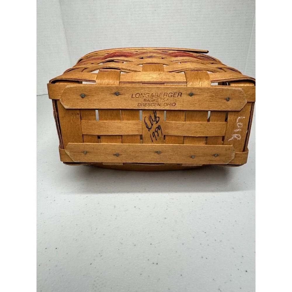 Vintage Longaberger Christmas Collection 1989 Edition Red Holiday Memory Basket